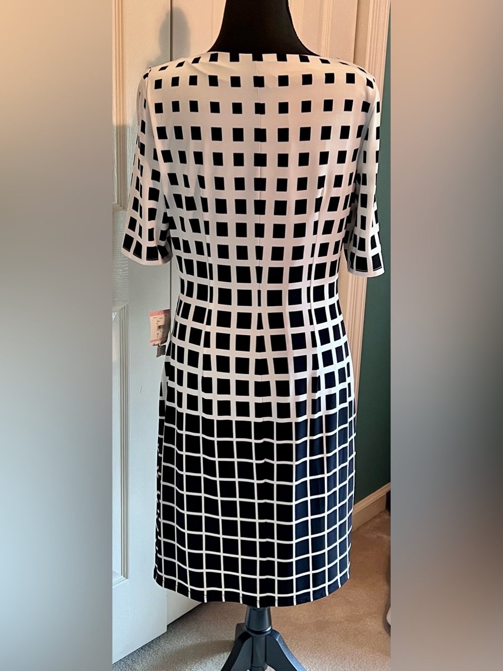 Anne Klein Black and White Lined Geometric 3/4 Sleeve Dress Women’s Size 10 - Picture 2 of 9